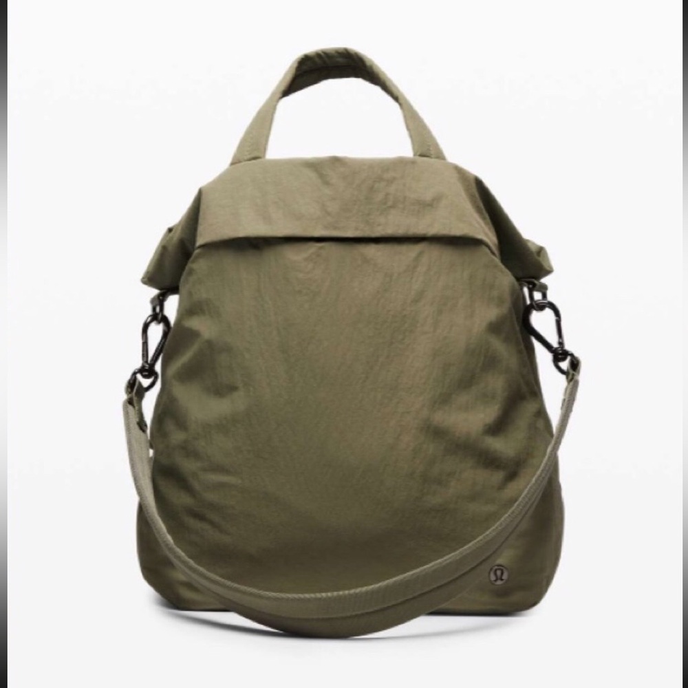 Lululemon On My Level Bag Medium Olive 19L Tote Bag